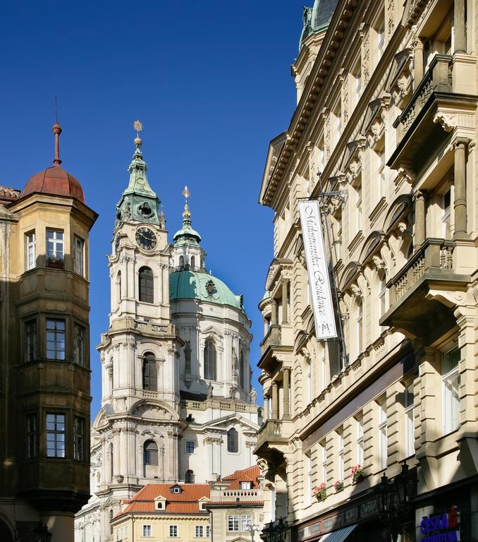 Royal Apartment By Charles Bridge View Of Saint Nicholas Church Прага Номер фото
